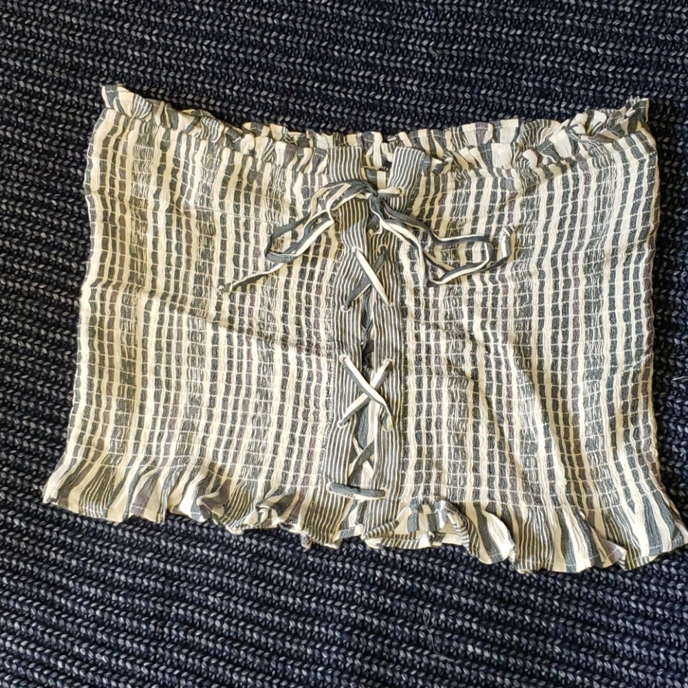 AE Strapless crop top
